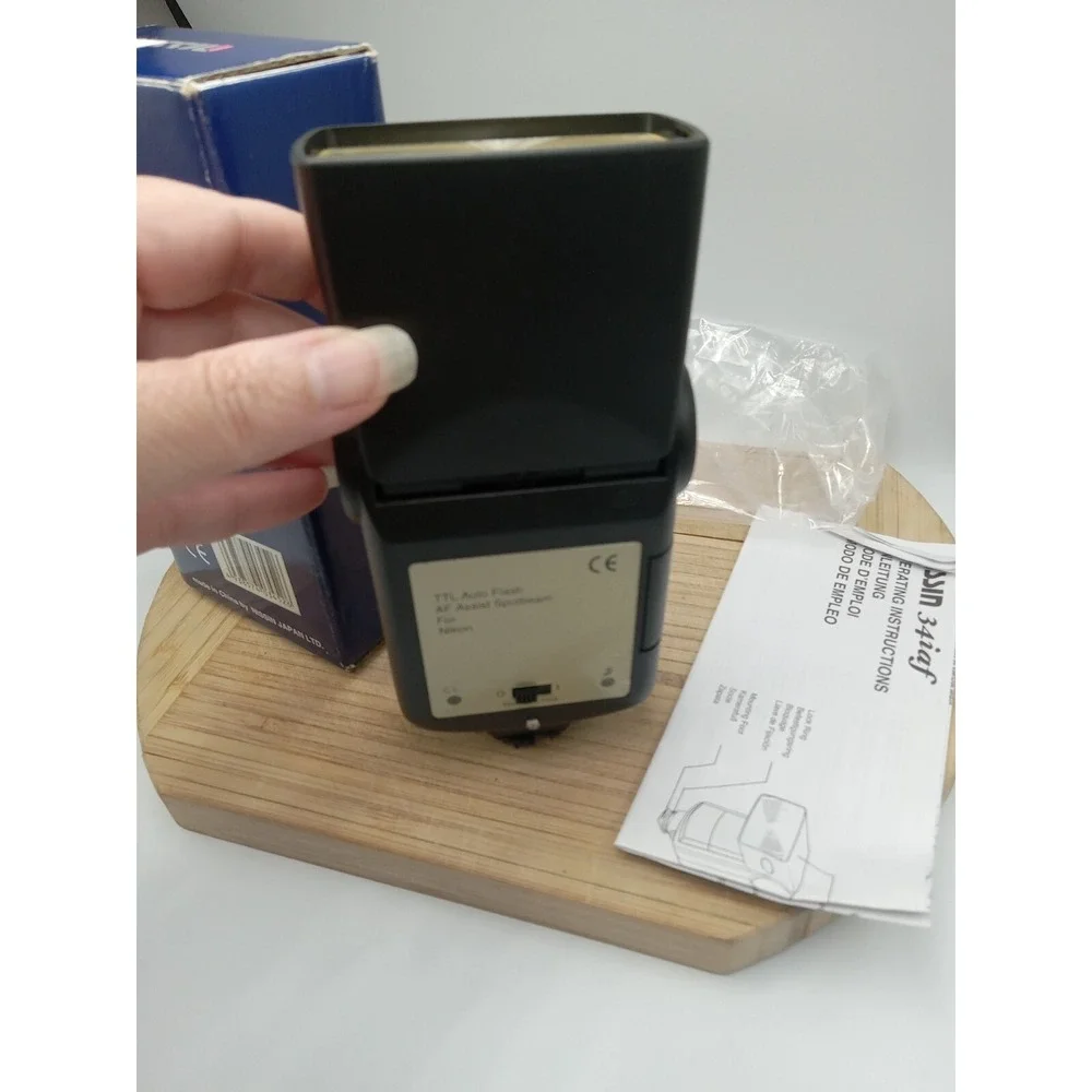 Nissin 34iaf Auto Flash for Nikon Or Canon EOS‎ Cameras Open Box
